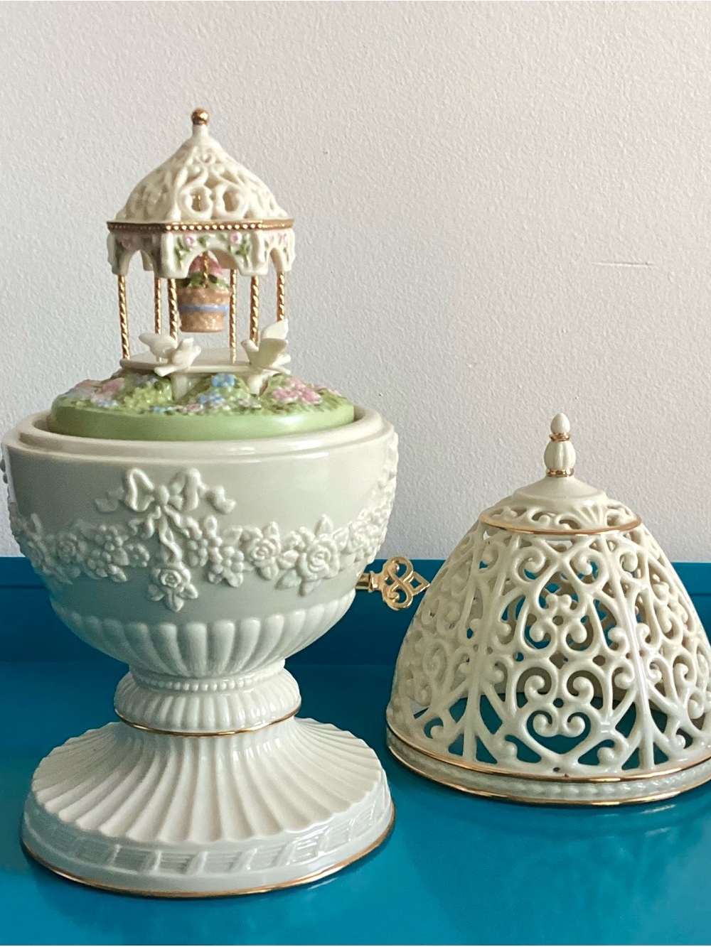 Lenox- “Summer” Musical Egg, 2002 collection